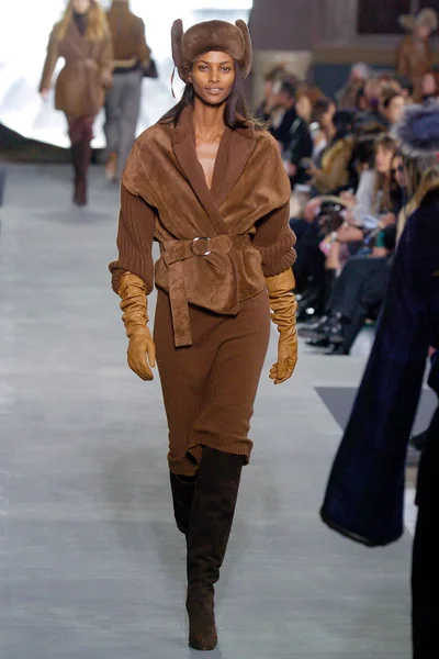 Look 9